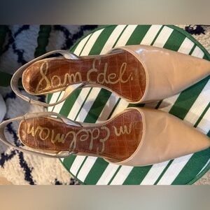 Sam Edelman patent heel 8.5 Beige. Nick in heel, scratch on toe